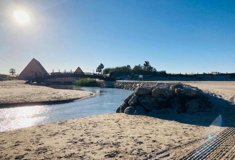 Beachfront And Peaceful Apartment