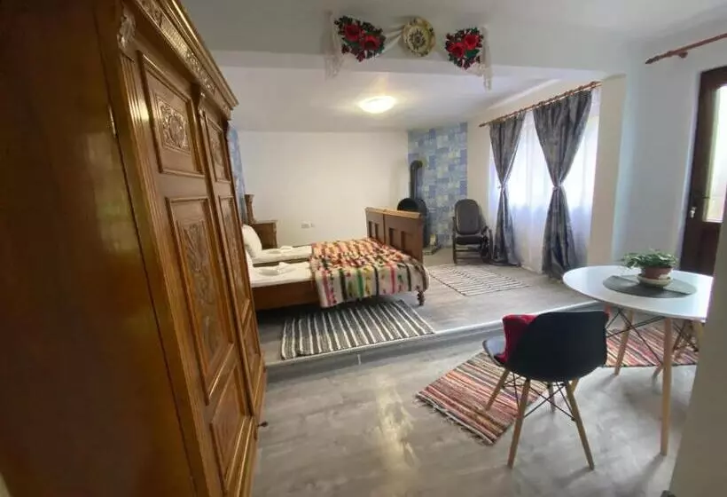 تختخواب و صبحانه Căsuța Din Pădure