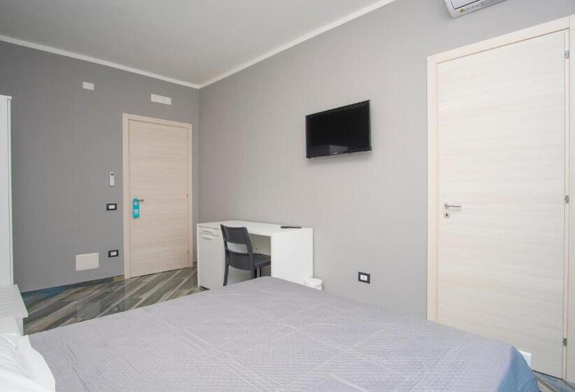 تختخواب و صبحانه La Dimora Sul Mare