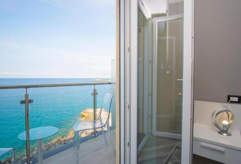 تختخواب و صبحانه La Dimora Sul Mare