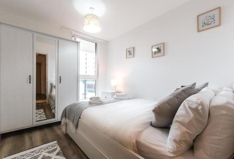 City View Apart Central Of Southampton 2 Beds & 2 Bath   Free Private Parking Space