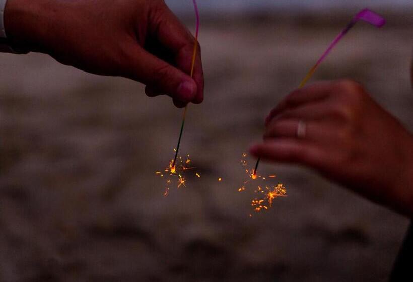 Отель 直島町ふるさと海の家 つつじ荘  Seaside Park Stay Tsutsujiso