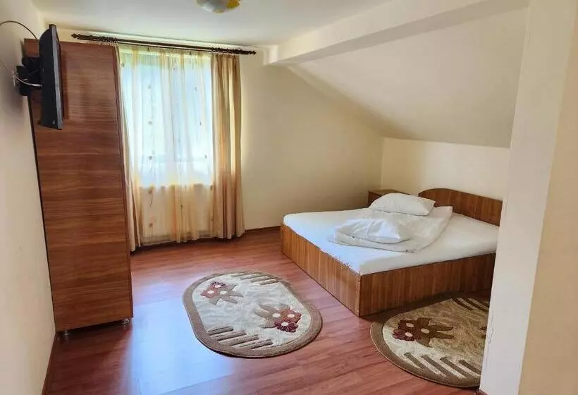 Hotelli Vila Dolly