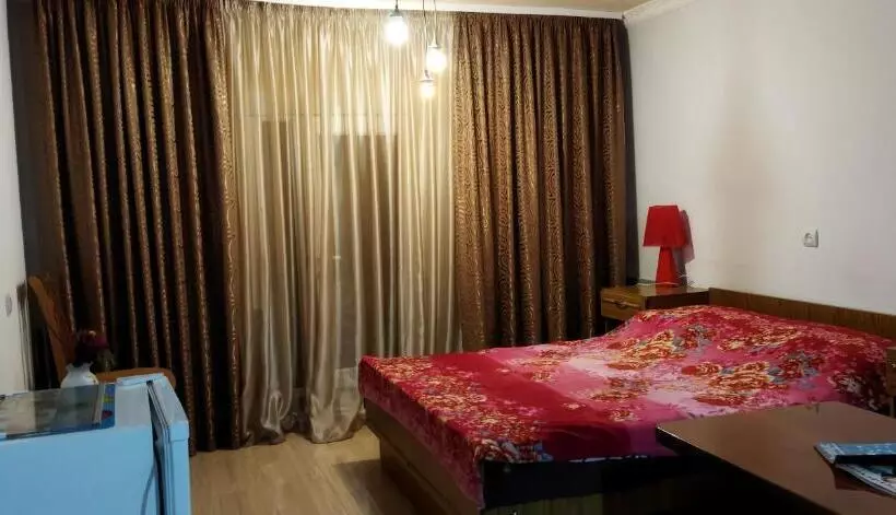 پانسیون Asine Yerevan