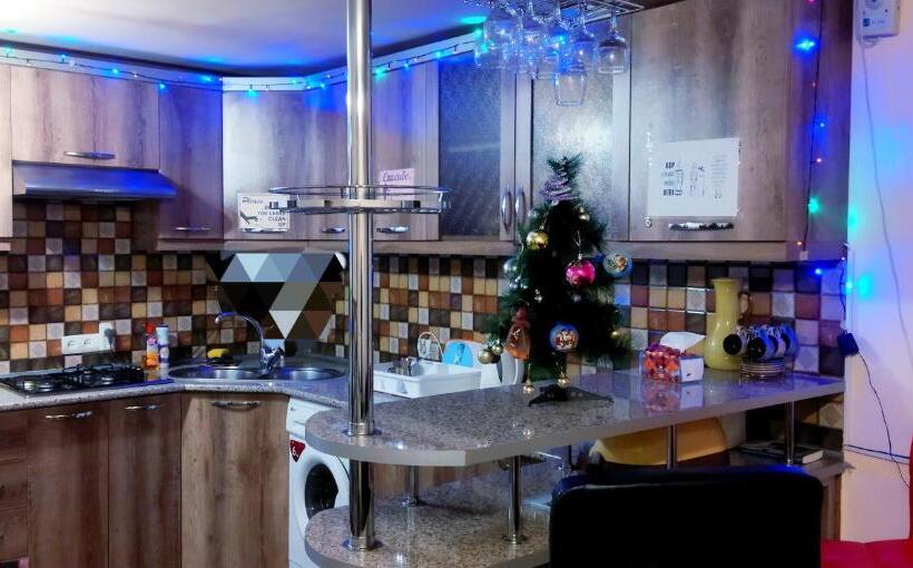 펜션 Asine Yerevan