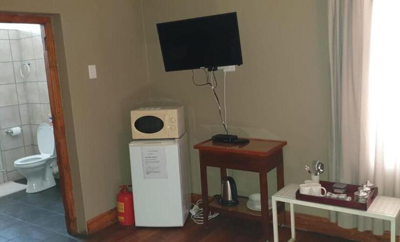 פנסיון Travellers Joy Guest House