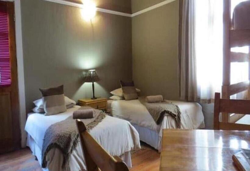 פנסיון Travellers Joy Guest House