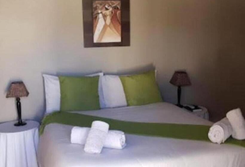 פנסיון Travellers Joy Guest House