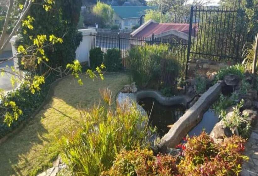 פנסיון Travellers Joy Guest House