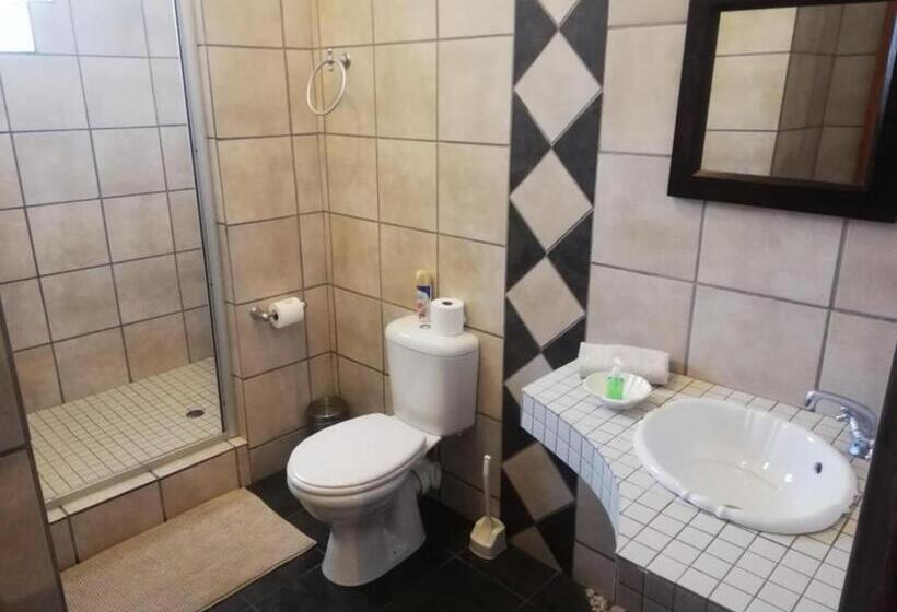 פנסיון Travellers Joy Guest House