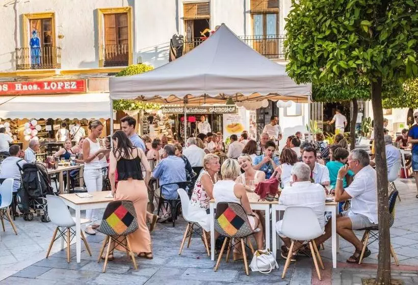 A Charming 6 Person Apartment, Golf, Surfing, Free Tennis Courts And Bicycles