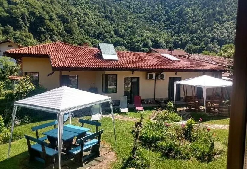 Retkeilymaja кръчмъ при байката