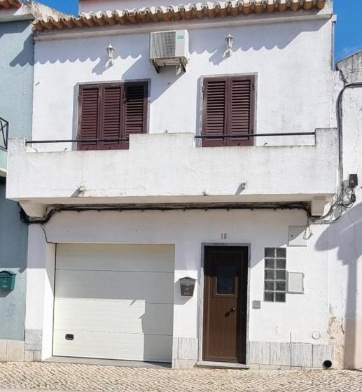 Casa Da Rua Da Fonte