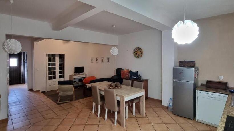 Casa Da Rua Da Fonte