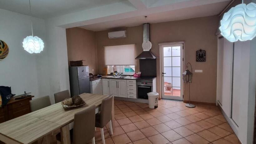 Casa Da Rua Da Fonte