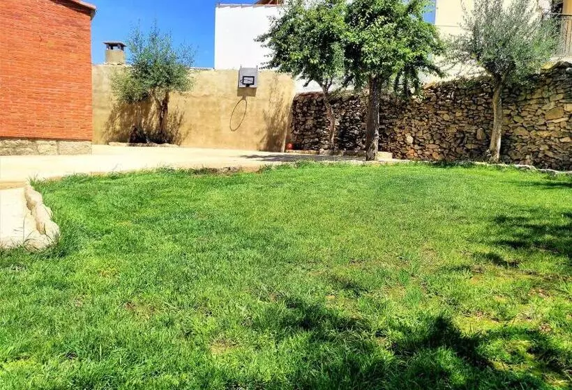 Casa Rural El Huerto Con Jardín