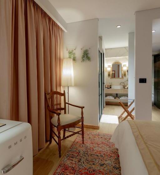 هتل Mert Boutique