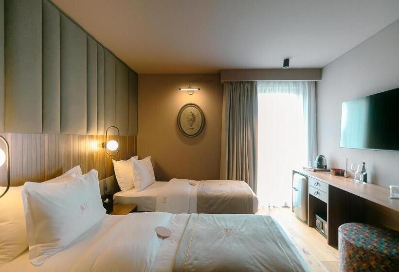 هتل Mert Boutique