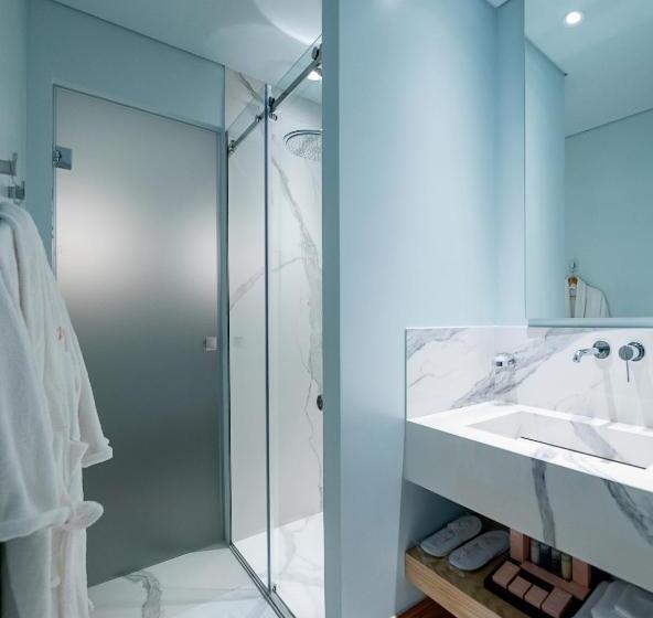 هتل Mert Boutique