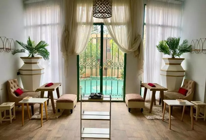 هتل Sillage Palace Sky & Spa