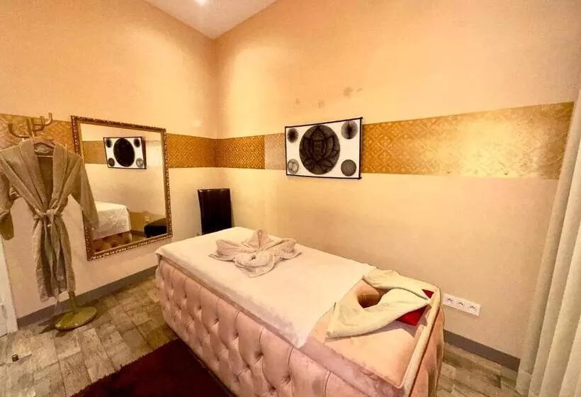 هتل Sillage Palace Sky & Spa