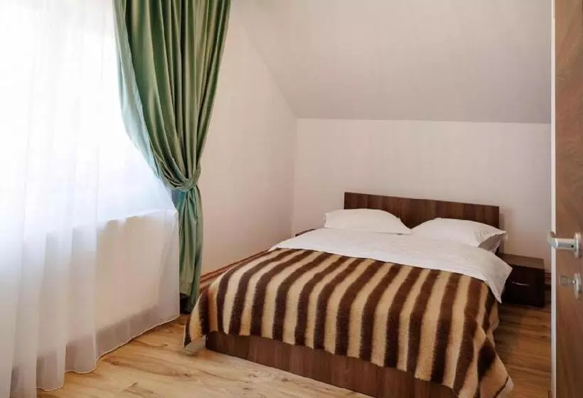 پانسیون La Colțul Castelului Bran