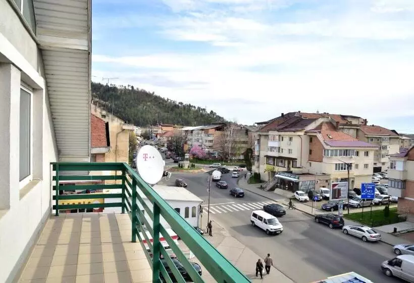 Pensiunea La Safari