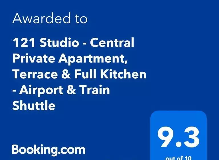 121 Studio   Central Studio Apartment, Terrace & Full Kitchen   Airport & Train Shuttle