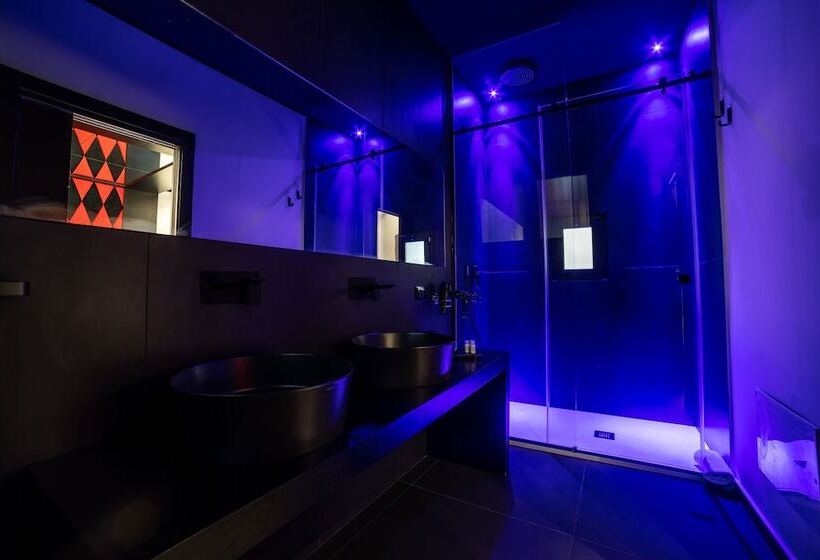 تختخواب و صبحانه Maximum Hub Suite&spa