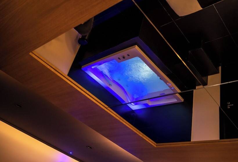 تختخواب و صبحانه Maximum Hub Suite&spa