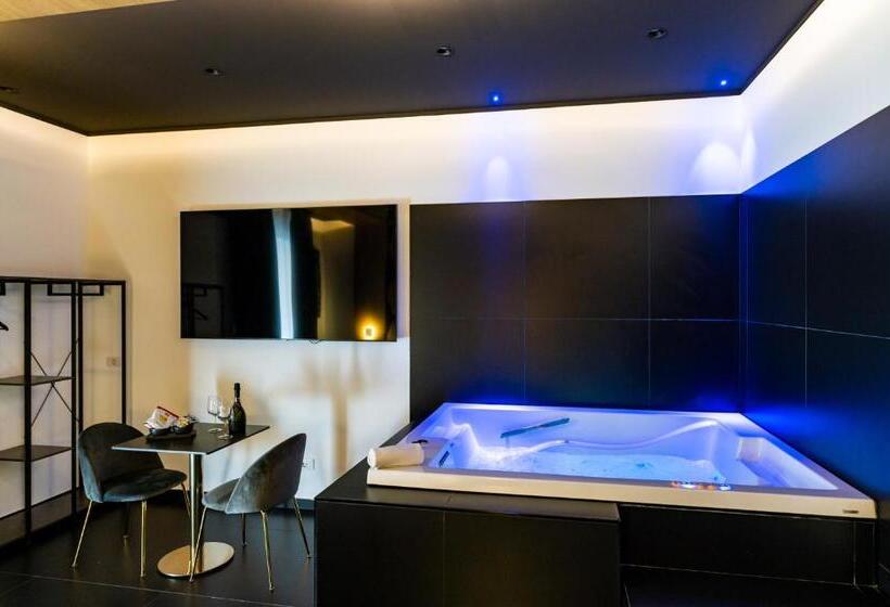 تختخواب و صبحانه Maximum Hub Suite&spa