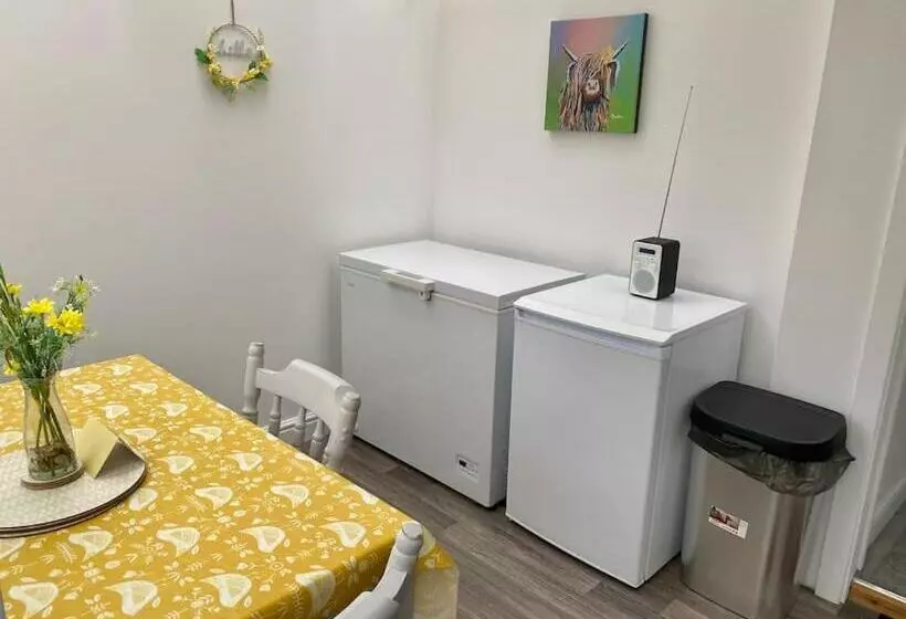 Daffodil House Annex, Cynghordy, West Wales