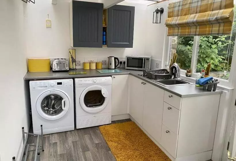 Daffodil House Annex, Cynghordy, West Wales