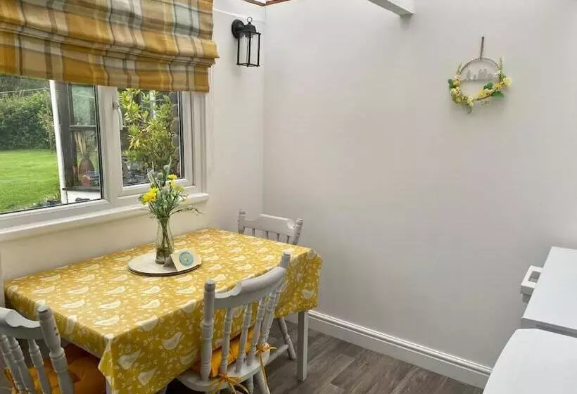 Daffodil House Annex, Cynghordy, West Wales