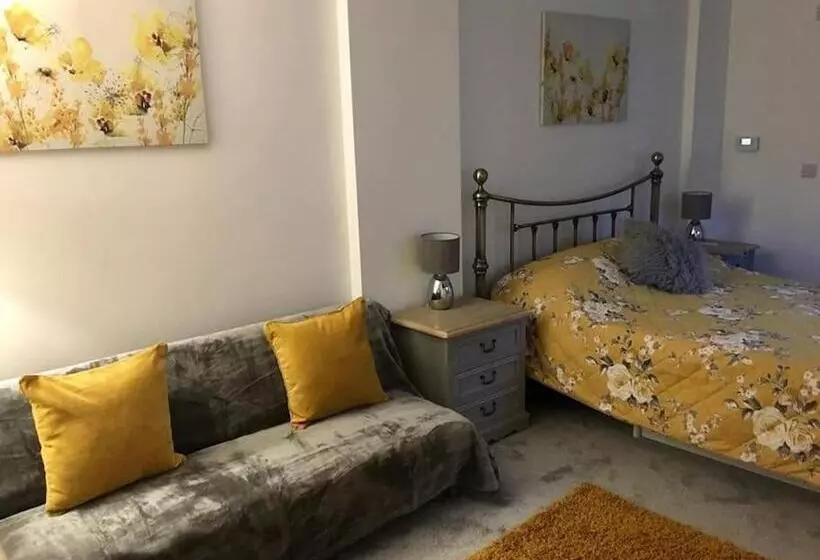 Daffodil House Annex, Cynghordy, West Wales