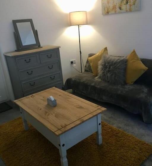 Daffodil House Annex, Cynghordy, West Wales