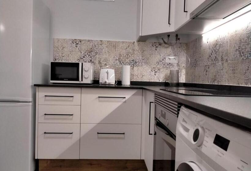 El Mercado Apartment