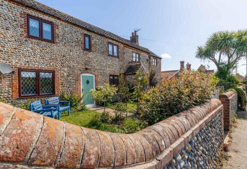 Host & Stay   Honeysuckle Cottage