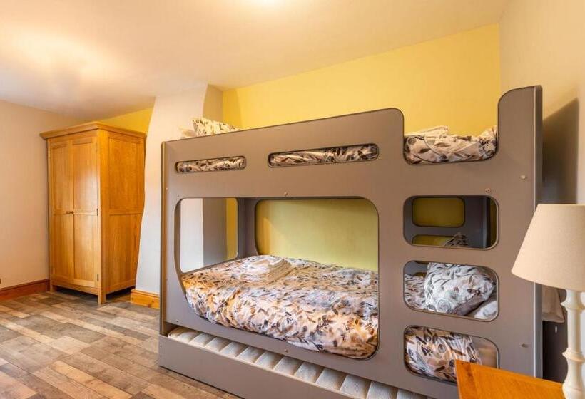 Host & Stay   Honeysuckle Cottage