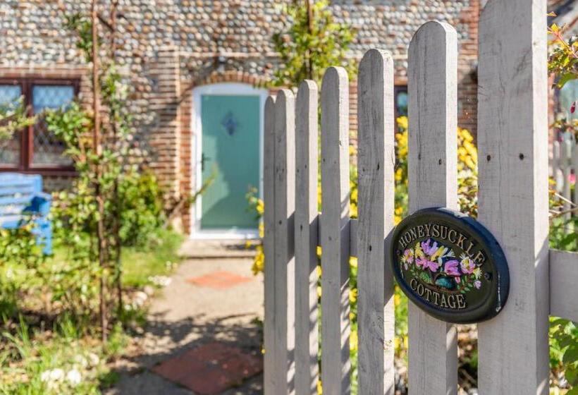 Host & Stay   Honeysuckle Cottage