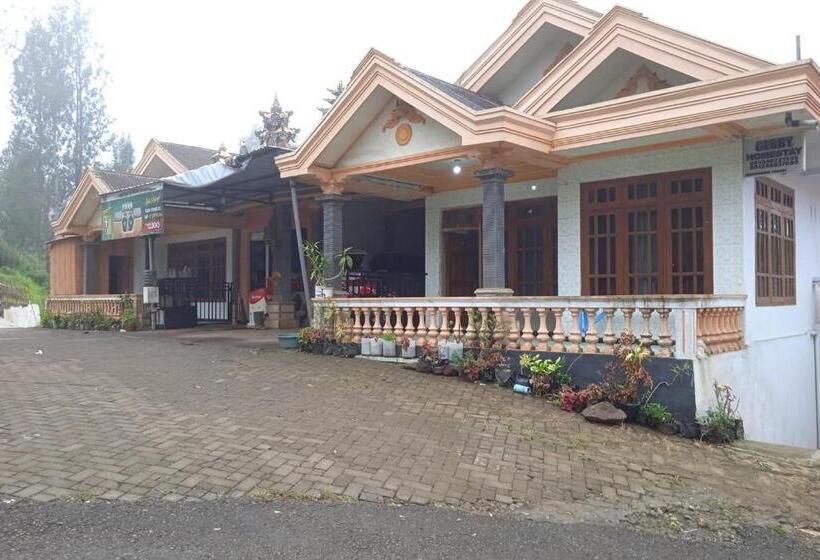 Hotell Gebby Homestay Bromo Redpartner