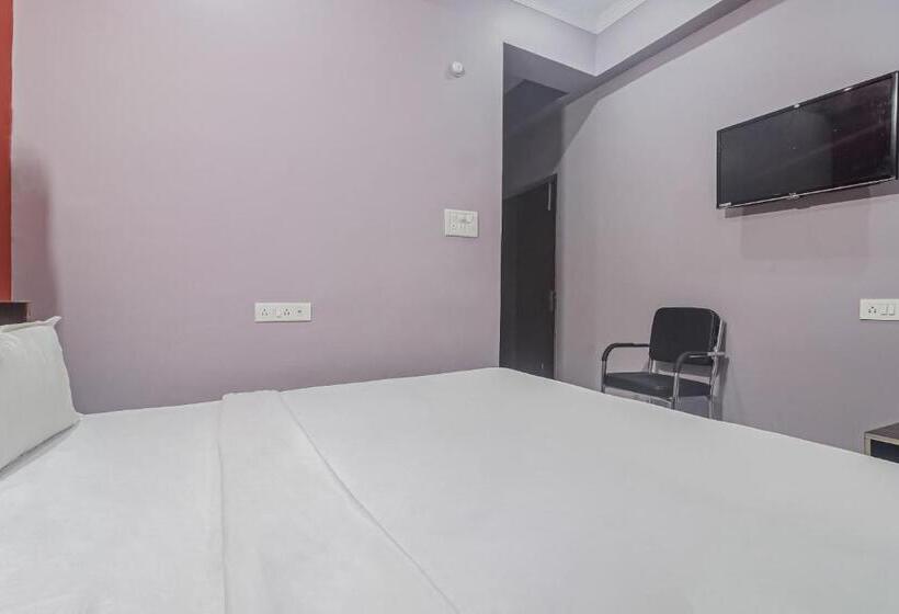 Отель Oyo Flagship 83352 Kautilya Inn