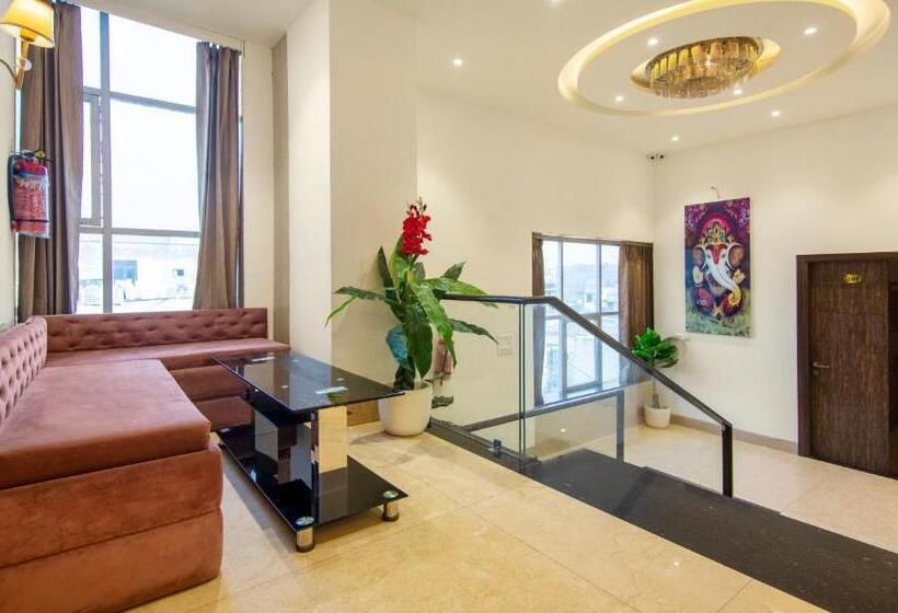 Itsy Hotels Sehdev Residency, Near Golden Temple