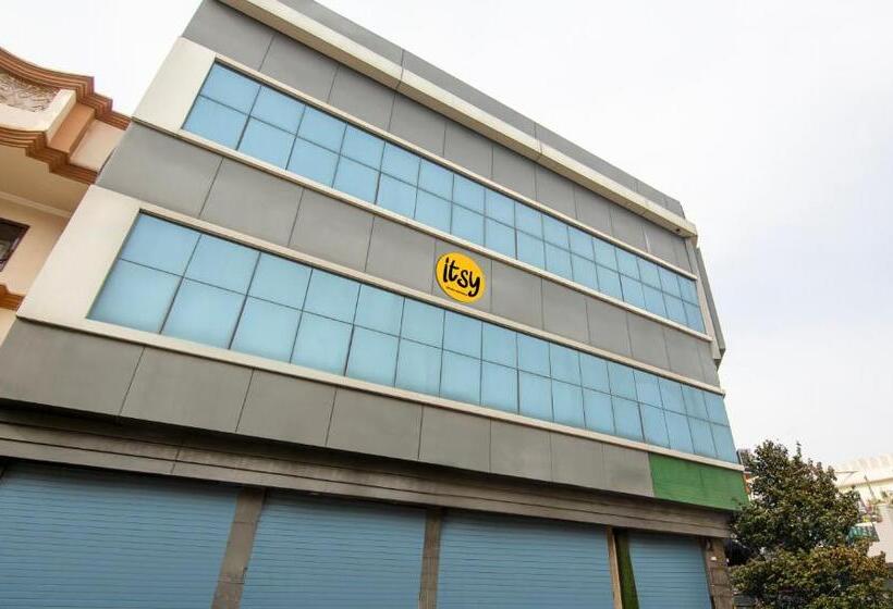 Itsy Hotels Sehdev Residency, Near Golden Temple