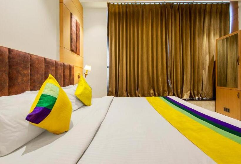 Itsy Hotels Sehdev Residency, Near Golden Temple