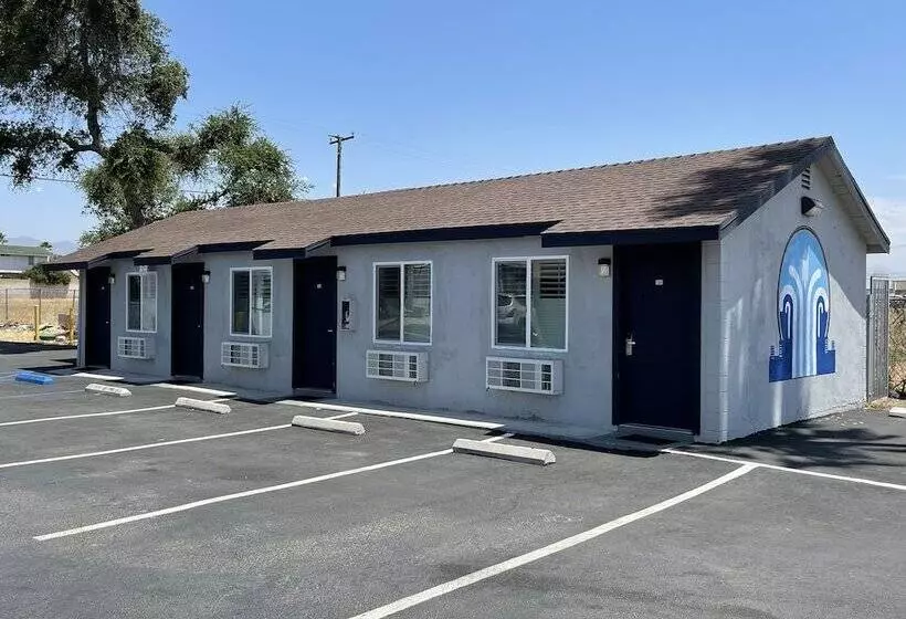 Retkeilymaja Fontana Inn