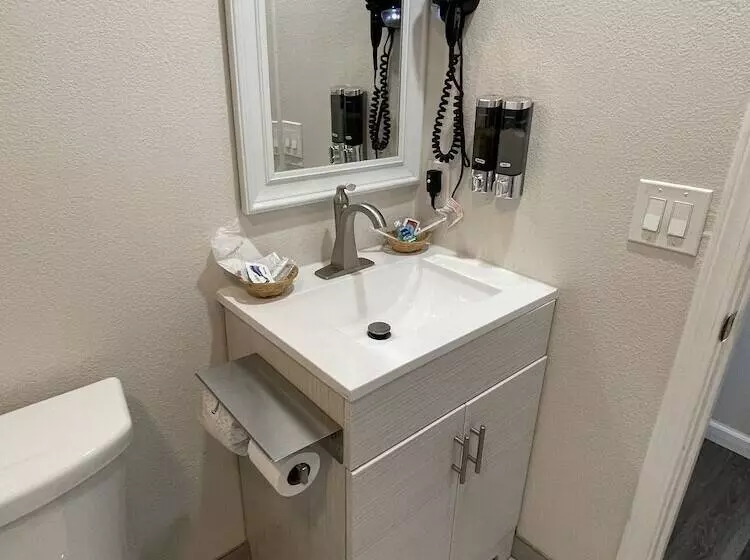 Retkeilymaja Fontana Inn