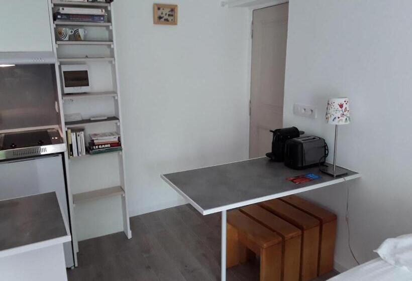 مبيت وإفطار Studio Du Sentier Des Ocres