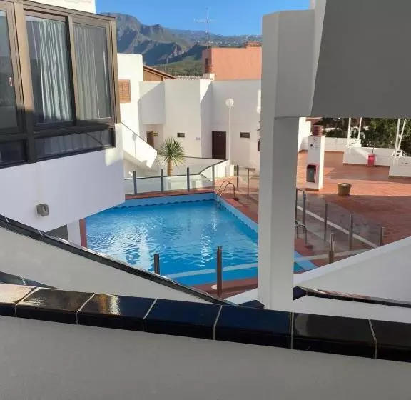 Cozy Apartment In Los Cristianos