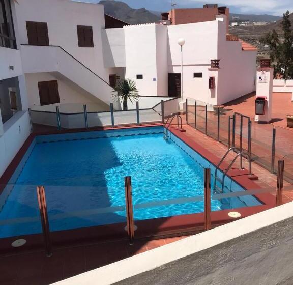 Cozy Apartment In Los Cristianos